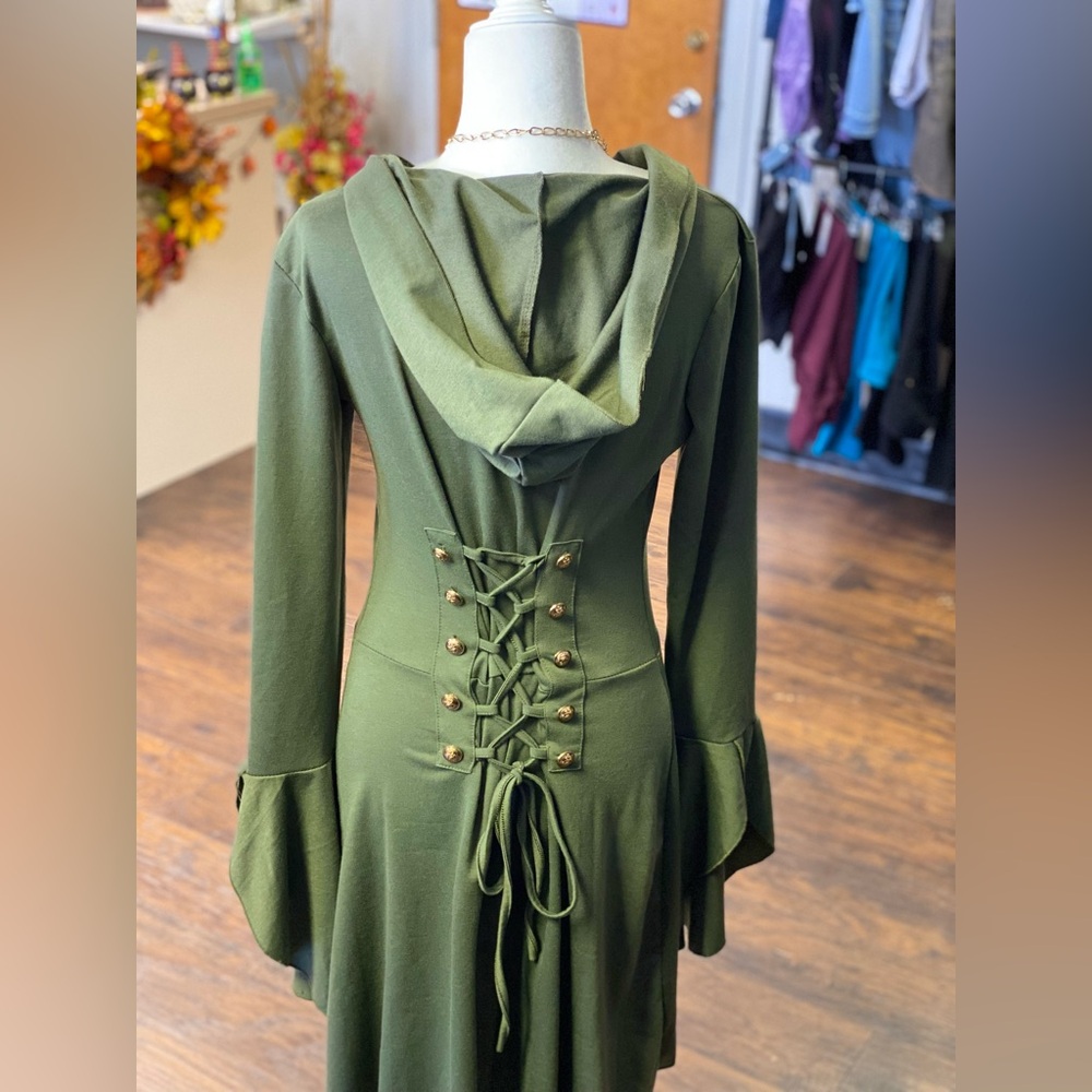Elegant Green Lace-Up Dress